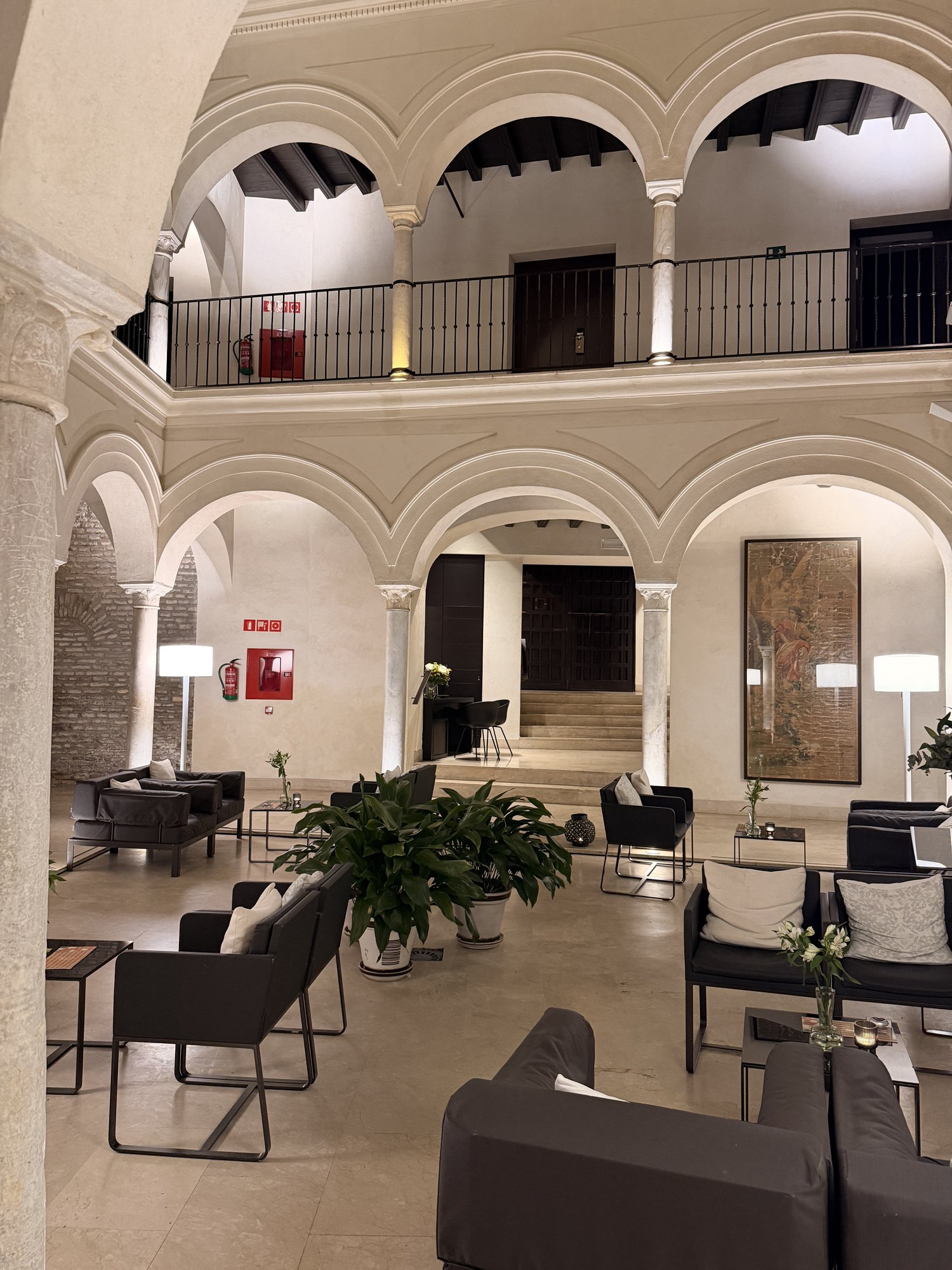 5 Reasons to Stay at Hotel Posada del Lucero in Seville